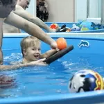Инструктор по плаванию в малышковый бассейн
