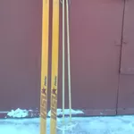 продам новые  пластиковые беговые лыжи с палками  про-во Россия