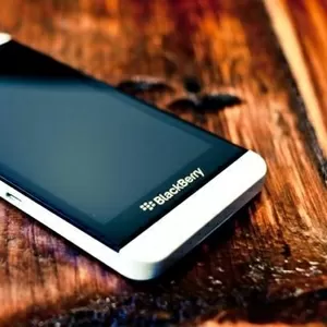 Продам BlackBerry Z10 STL100-2 4G LTE (Белый)