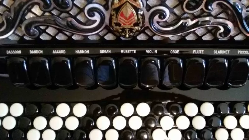 Современный,  стандартный кнопочный аккордеон(баян) «Scandalli-Cromo-VI 4