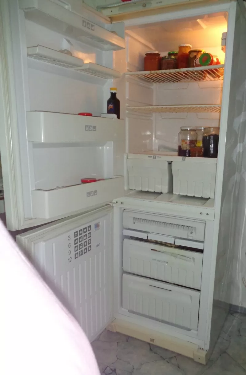 продам холодильник-морозильник 