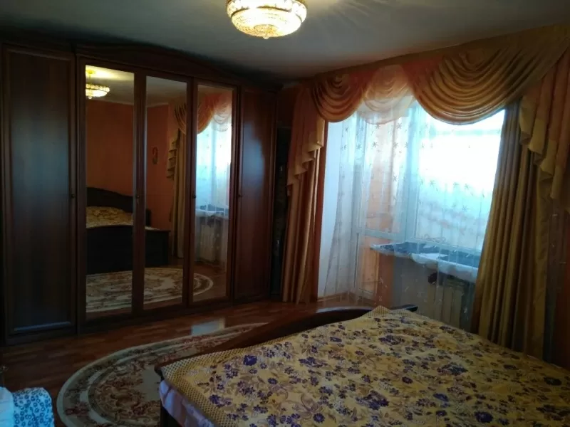 Продам 4-х комнатную квартиру Набережная имени Славского 8