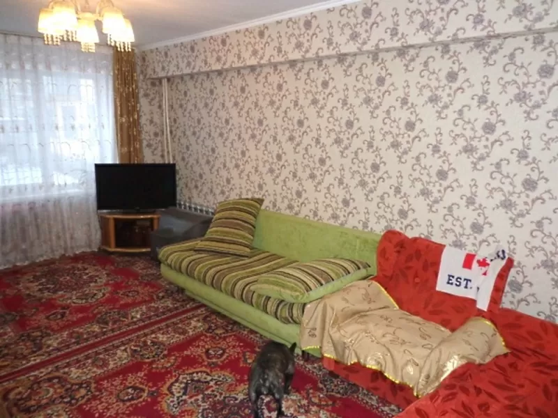Продам трех комнатную квартиру по улице Добролюбова 15