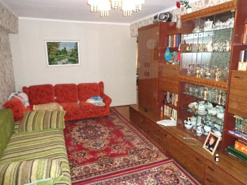 Продам трех комнатную квартиру по улице Добролюбова 16