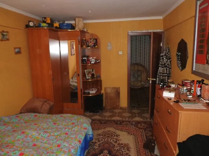 Продам трех комнатную квартиру по улице Добролюбова 24