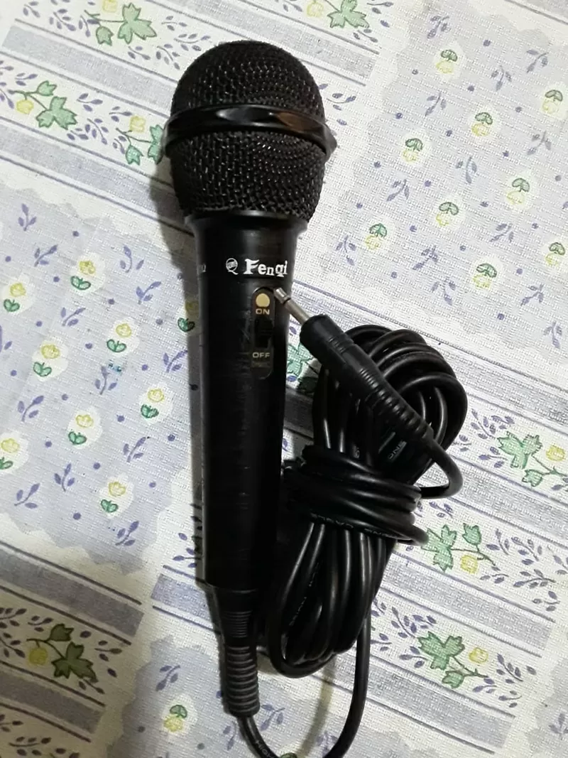 продам новый  микрофон    