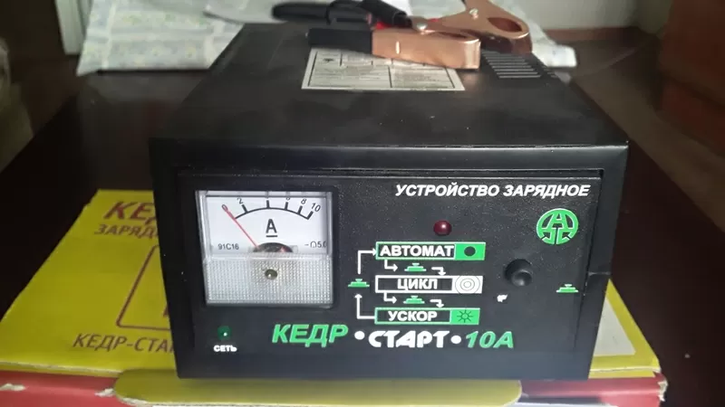 Продам новое в упаковке элекронное зарядное устройство-автомат. Ускоренная подзарядка 10 А. Режим Десульфатации аккумулятора ( восстановление ) Про-во Россия Г. Тюмень.