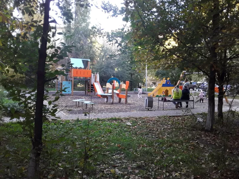 продаем 3 комнатную квартиру по Наб. славского 22   6